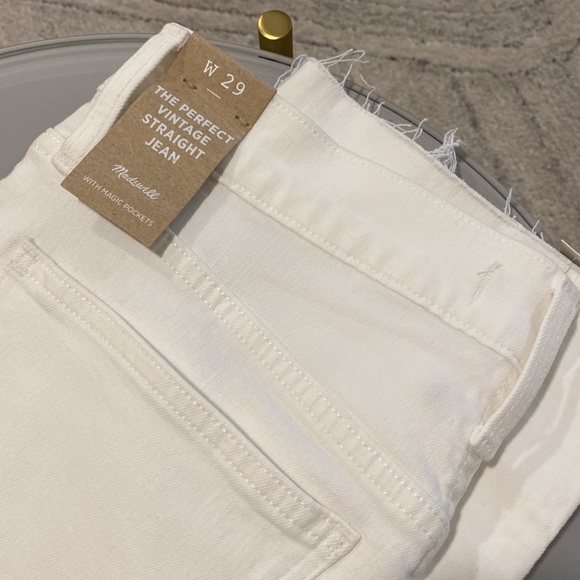 NWT - Madewell The Perfect Vintage Straight Jean Tile White Ripped-Knee Edition - Picture 2 of 12
